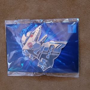 New in package Mechagodzilla enamel pin Mondo